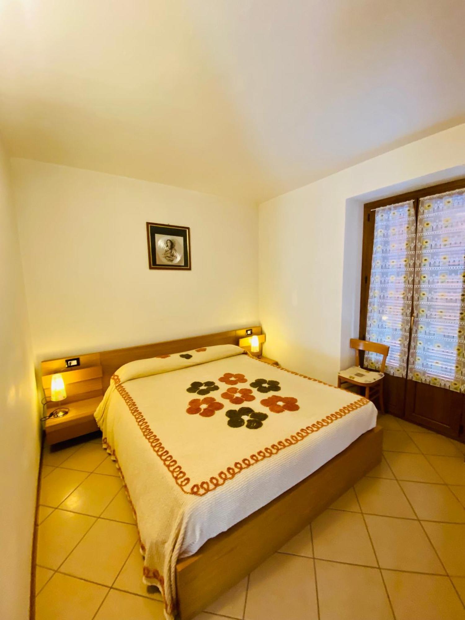 Casa Giuliana Apartment เตโญ ภายนอก รูปภาพ